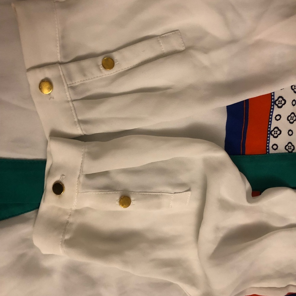 Button up shirt - Picture 2 of 4